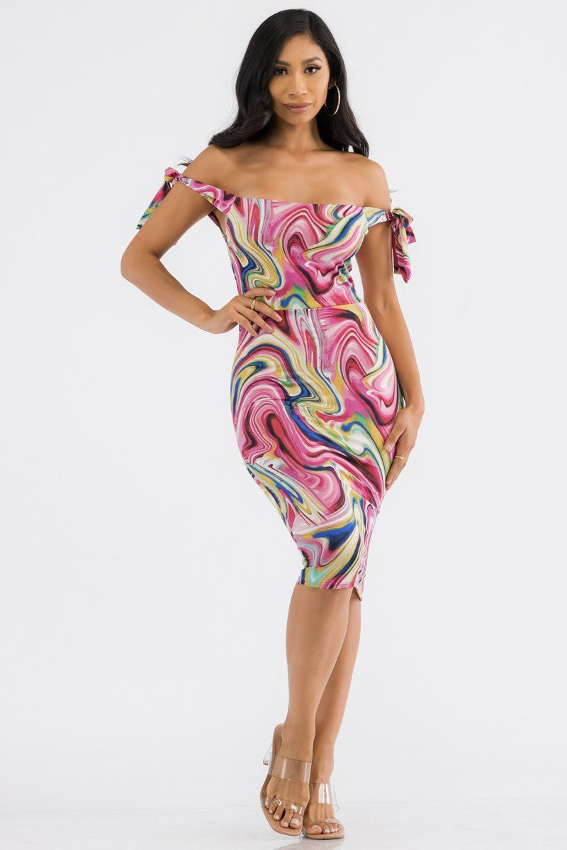 HH705R-SWIRL - VESTIDO LAZADO CON HOMBRO DESCUENTO