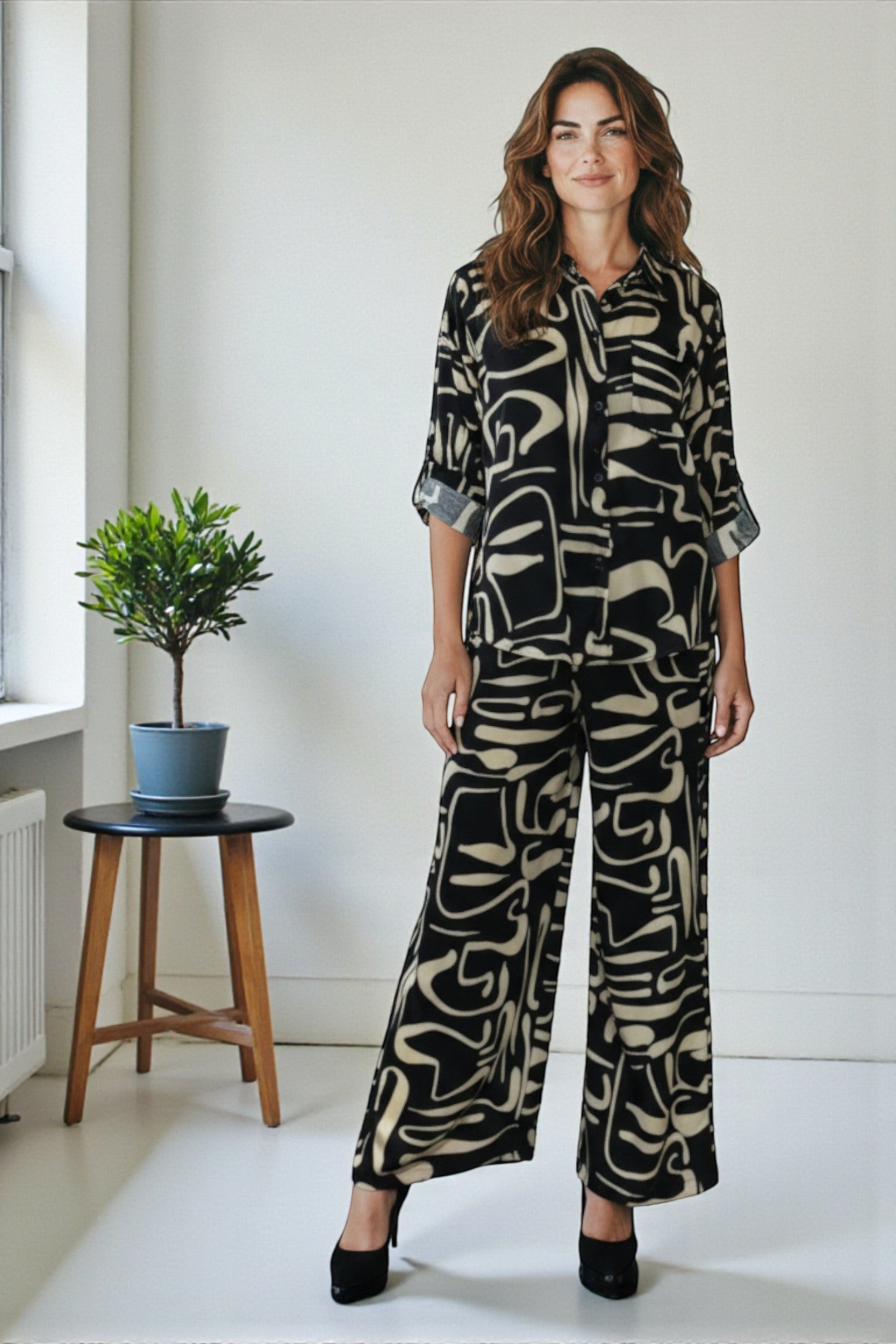 25106-P3-X - Plus Size Abstract Print Relaxed Two-Piece Set