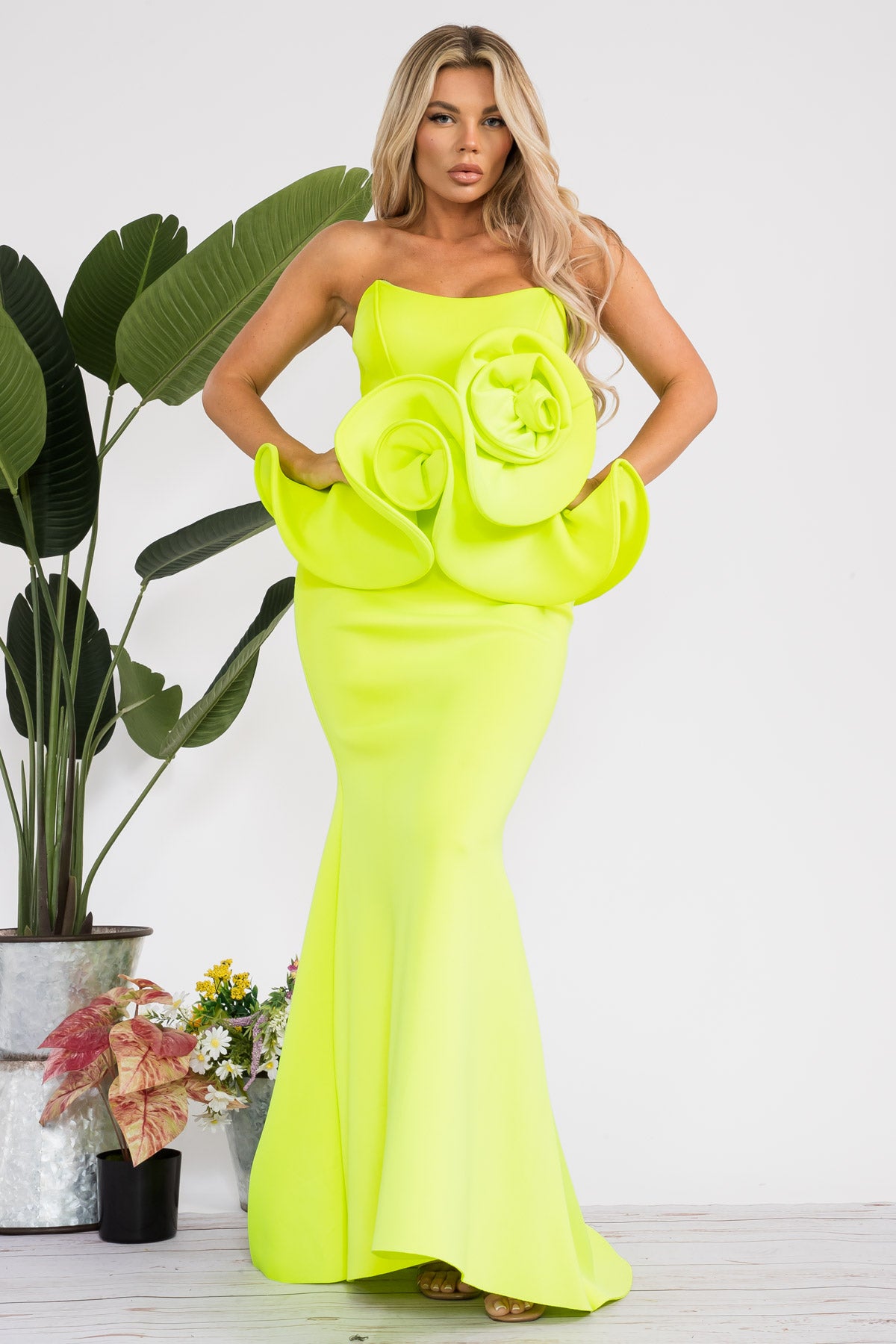 D7936 - FLOWER RUFFLE MERMAID DRESS
