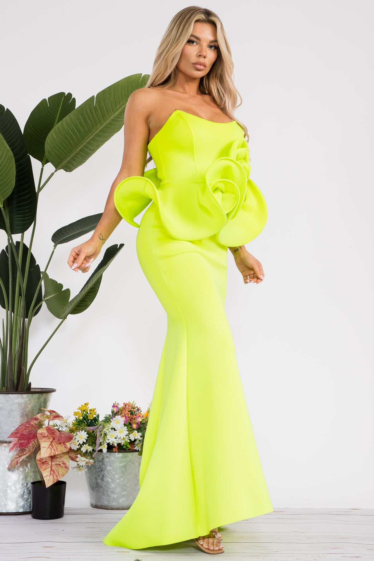 D7936 - FLOWER RUFFLE MERMAID DRESS