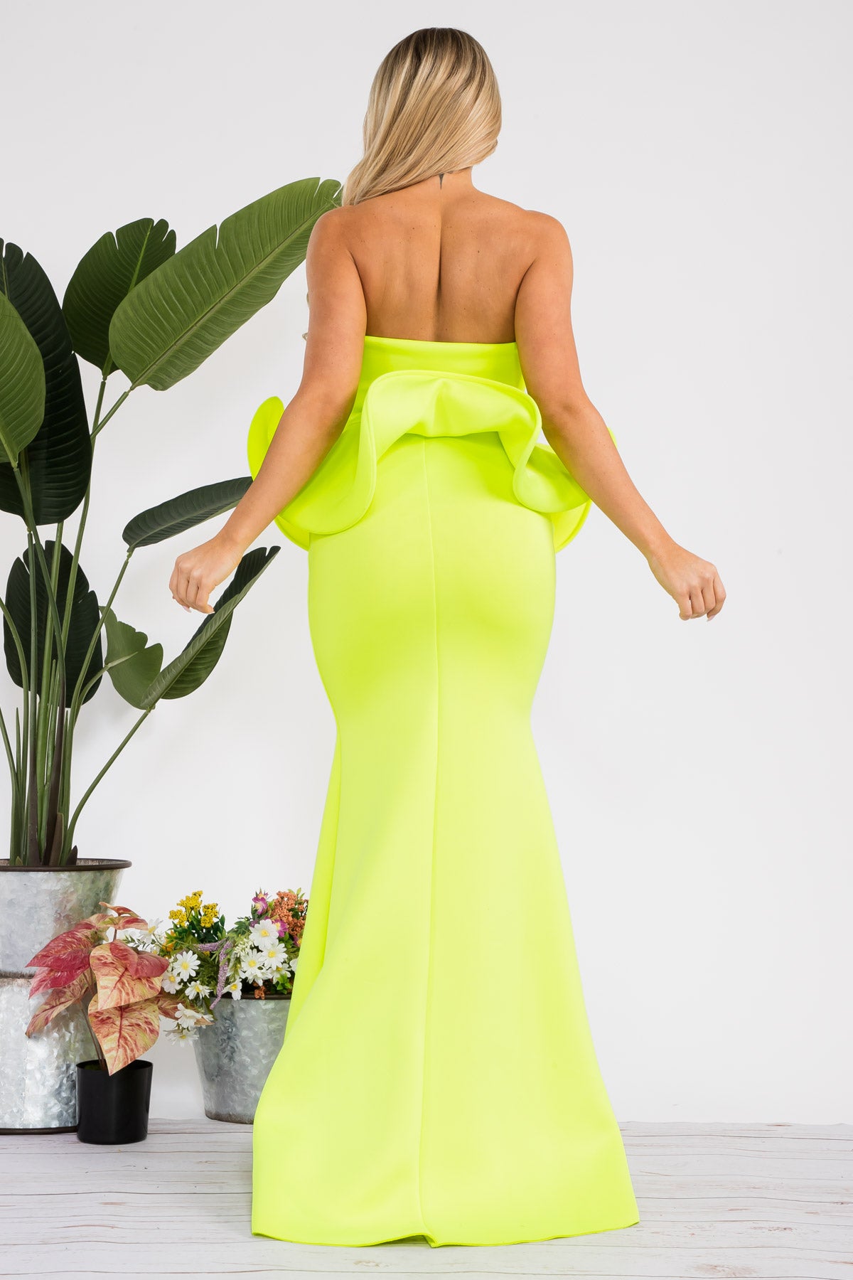 D7936 - FLOWER RUFFLE MERMAID DRESS