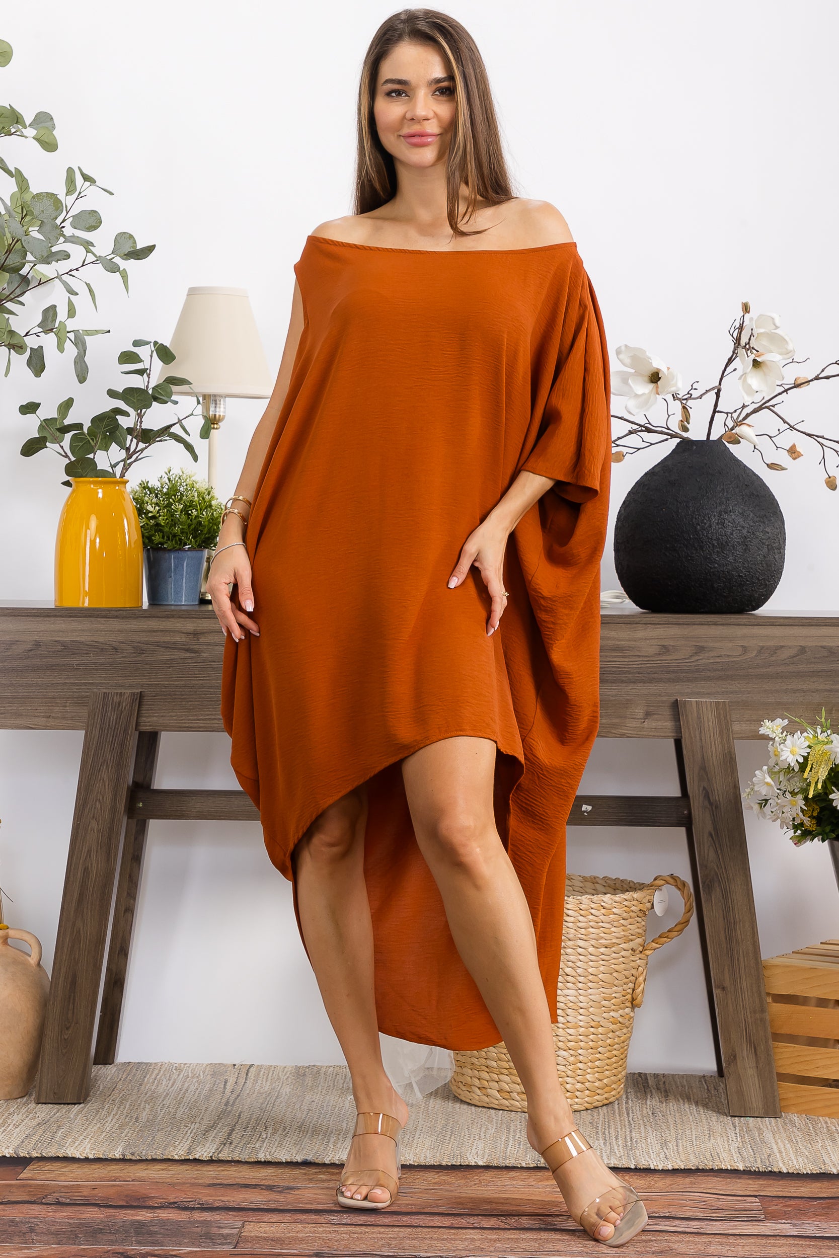 HH735R-S COLD SHOULDER DRESS