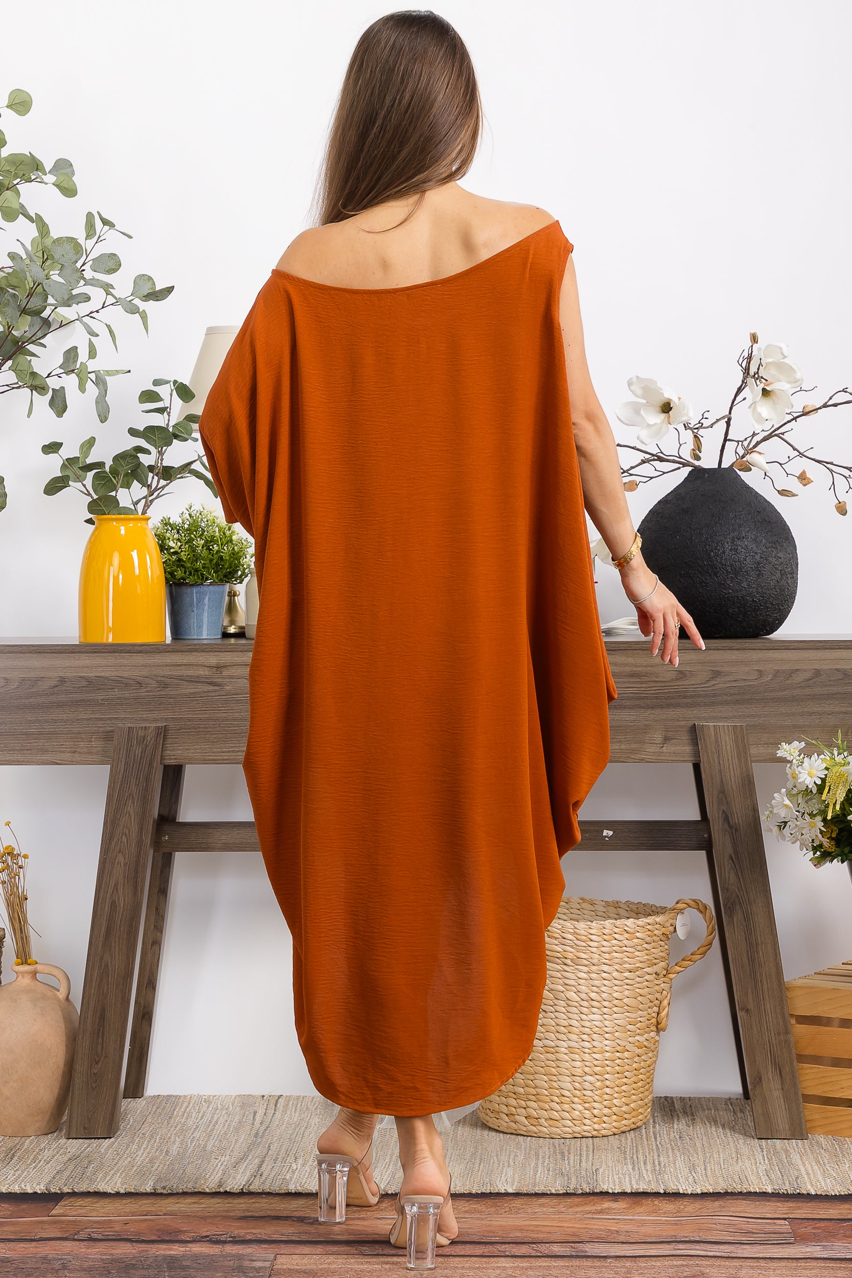 HH735R-S COLD SHOULDER DRESS
