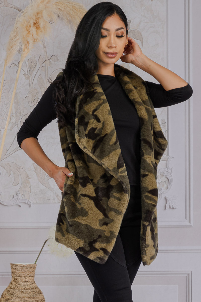 MS0135-1 - CAMO PRINT FUZZY VEST
