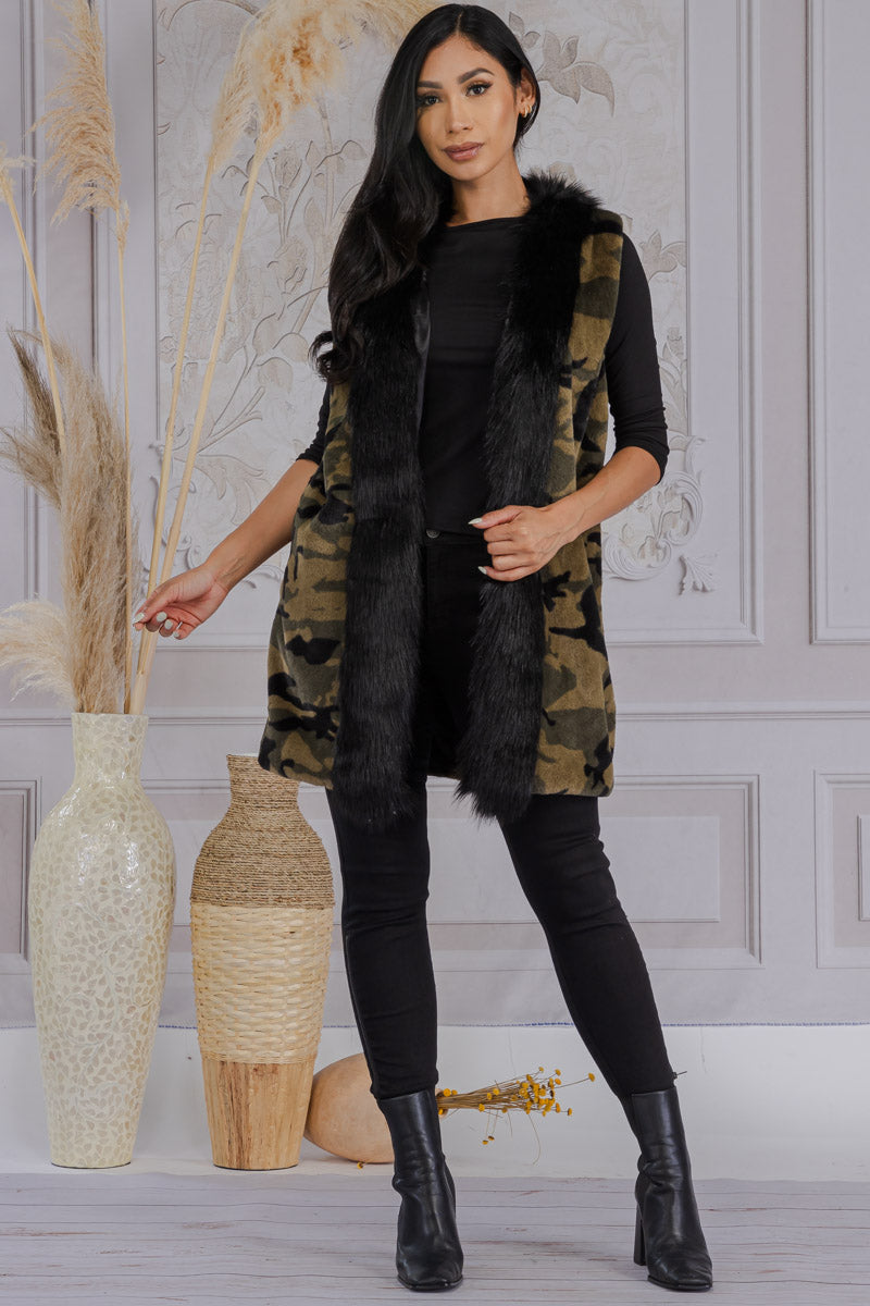 MS0199-1 - CAMO FAUX FUR TRIM VEST