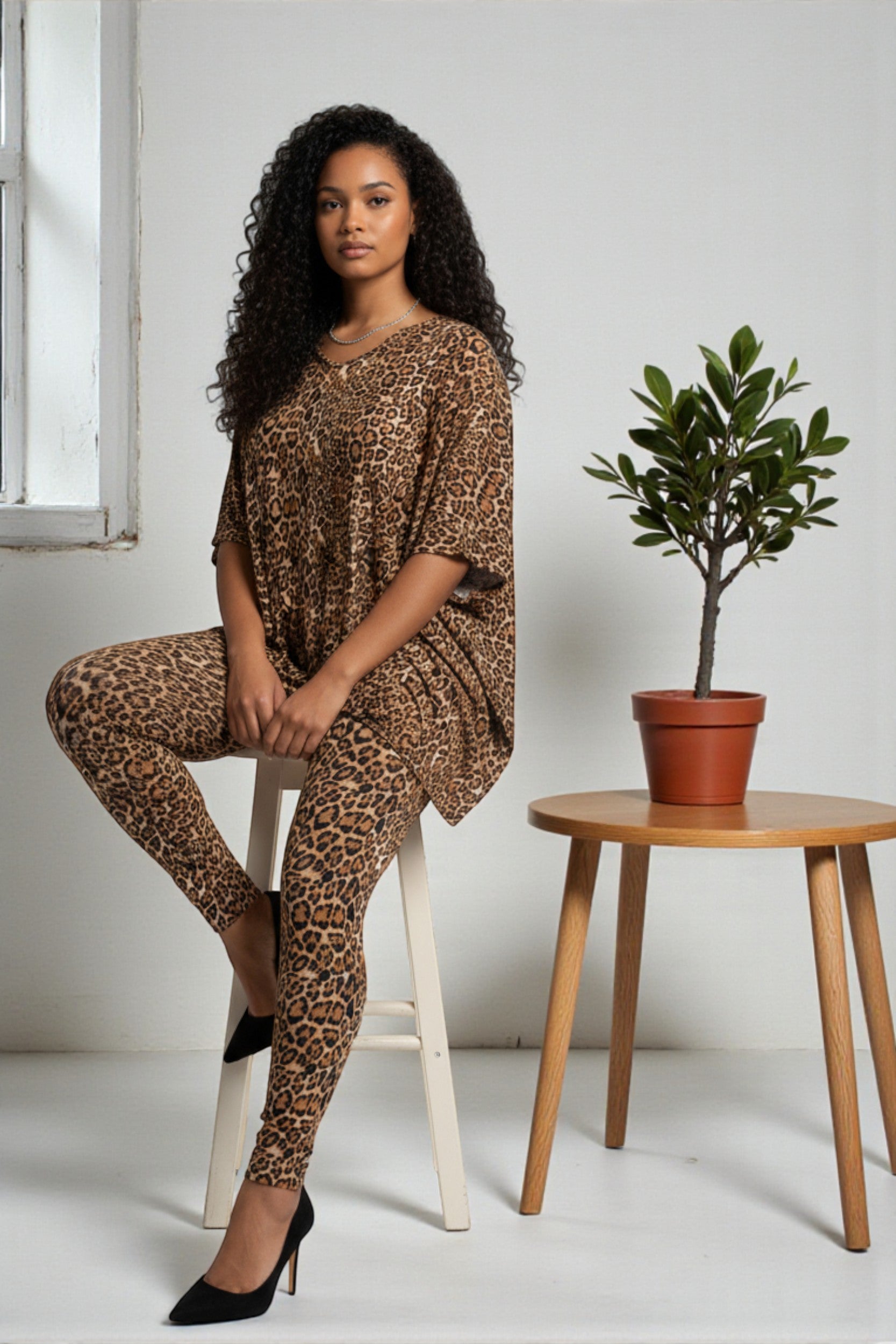 HH637X-P3 Relaxed Fit Printed Top & Leggings Set