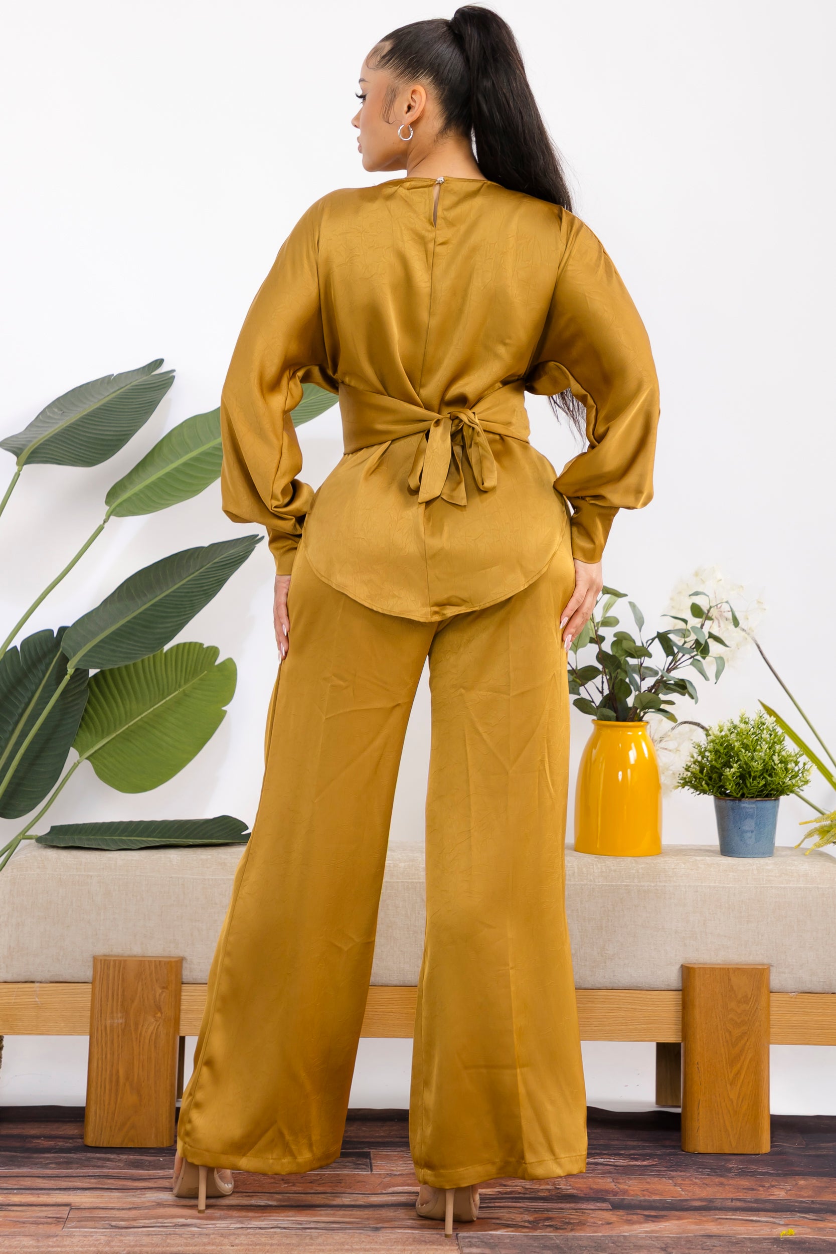 979 - Waist Detail Two-Piece Set