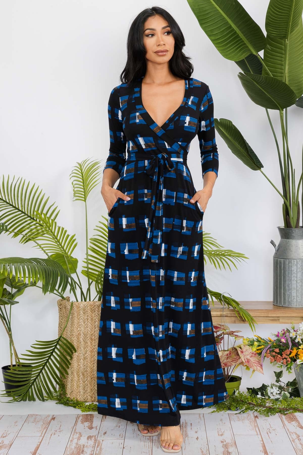 SAN149R-SQUARES - 3/4 SLEEVE MAXI DRESS