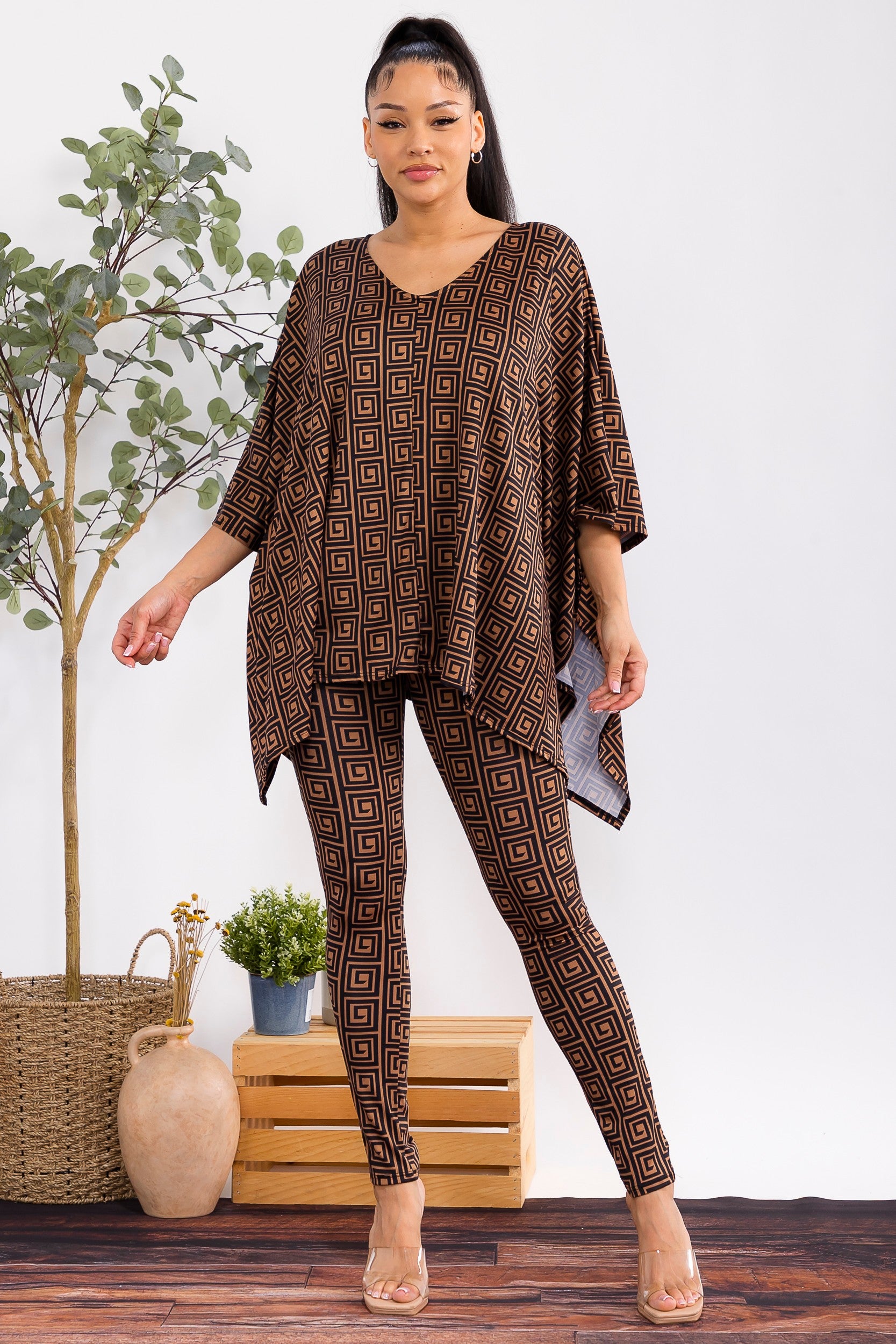 HH637R-P4 Relaxed Fit Printed Top & Leggings Set