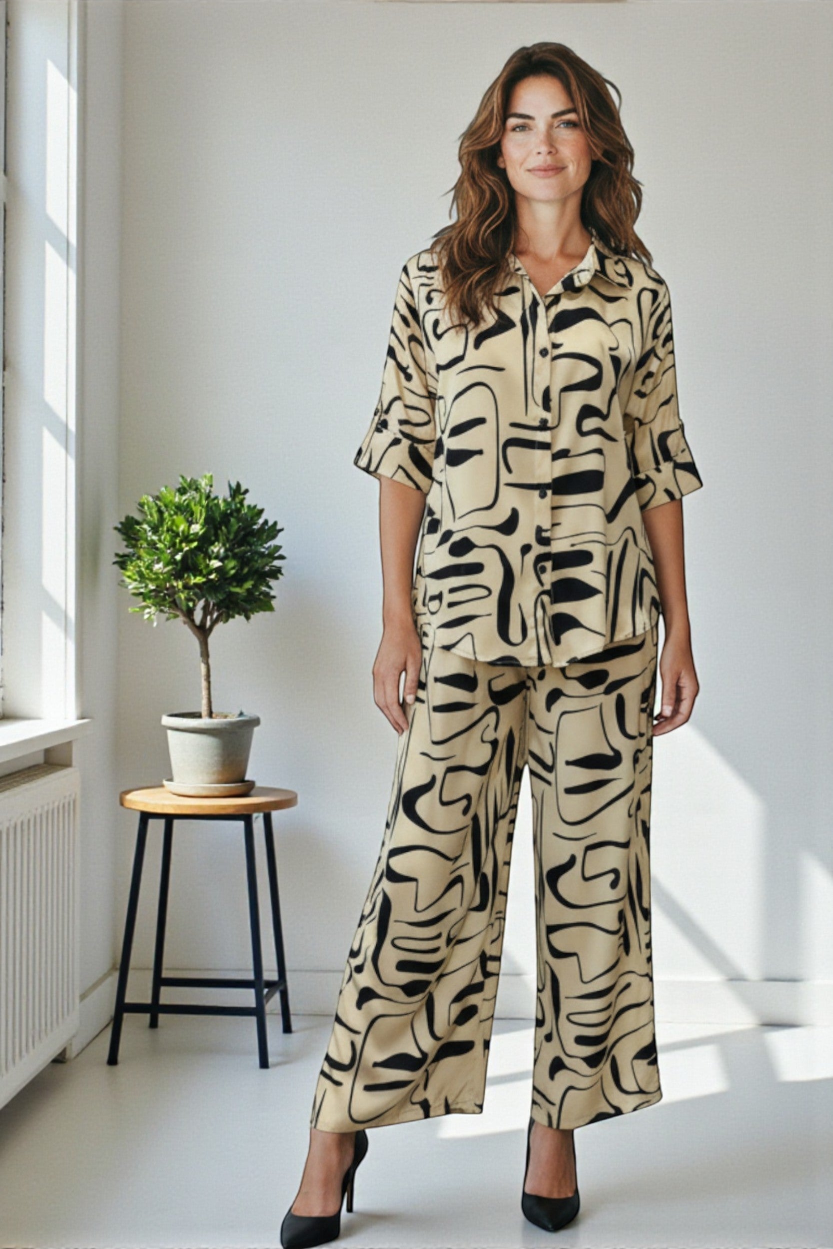 25106-P3-X - Plus Size Abstract Print Relaxed Two-Piece Set