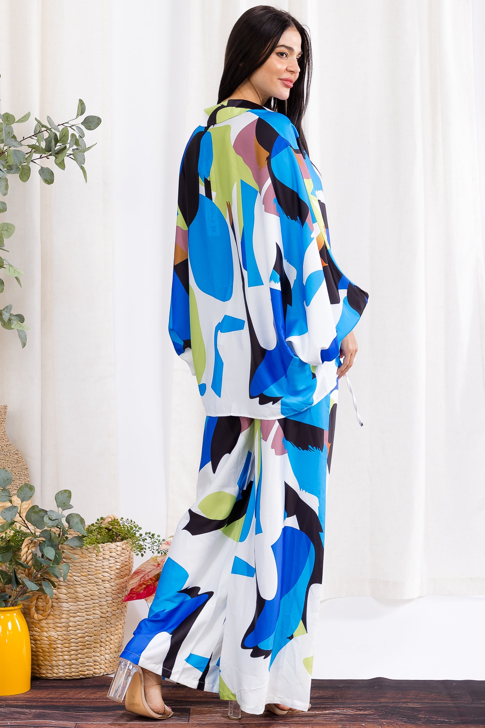 H002X-P1 Printed Oversized Shirt & Wide-Leg Pants Set