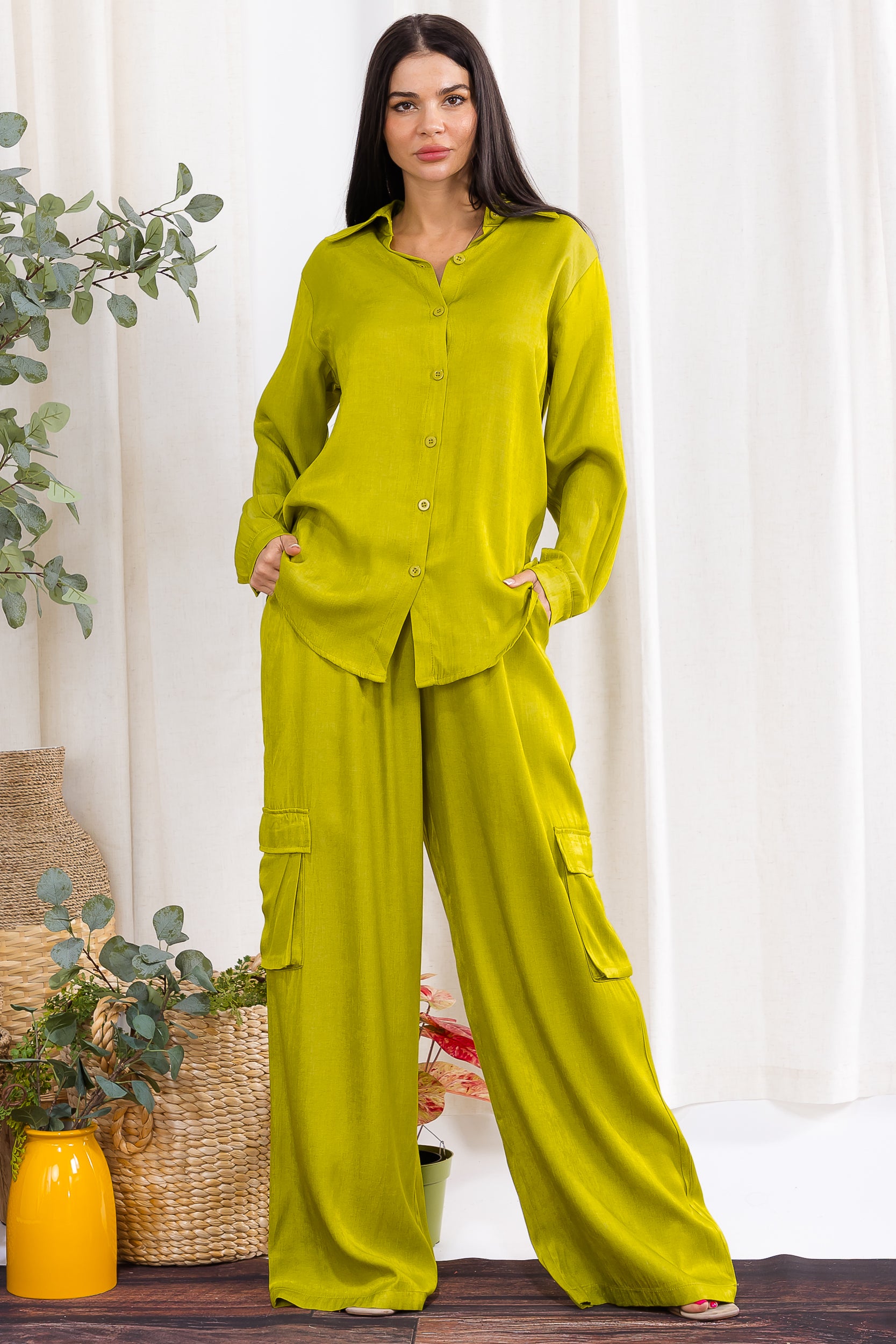 H001R-S Relaxed Cargo Shirt & Wide-Leg Pants Set
