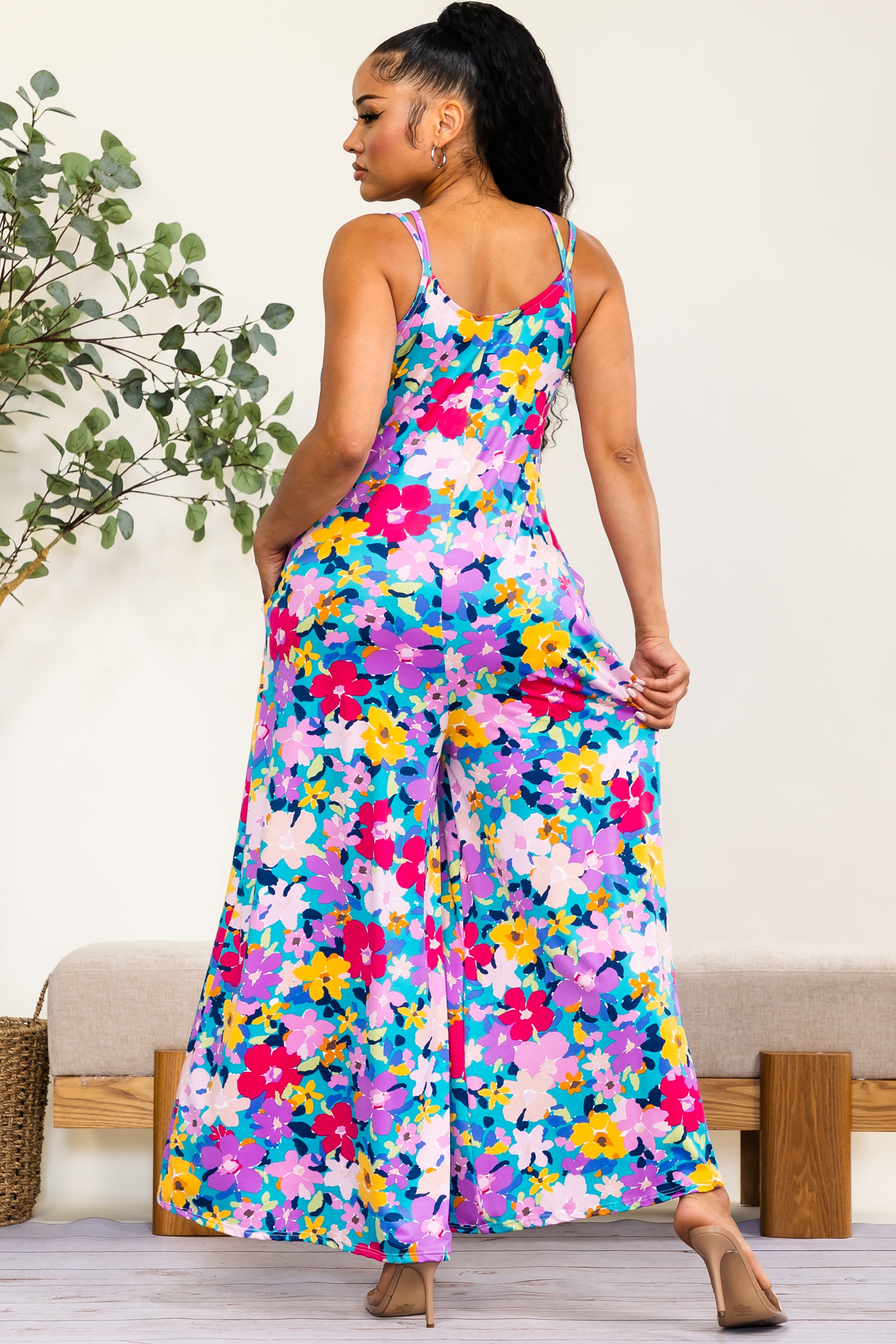 HH697R-P-FL - Mono Enterizo Floral de Pierna Ancha