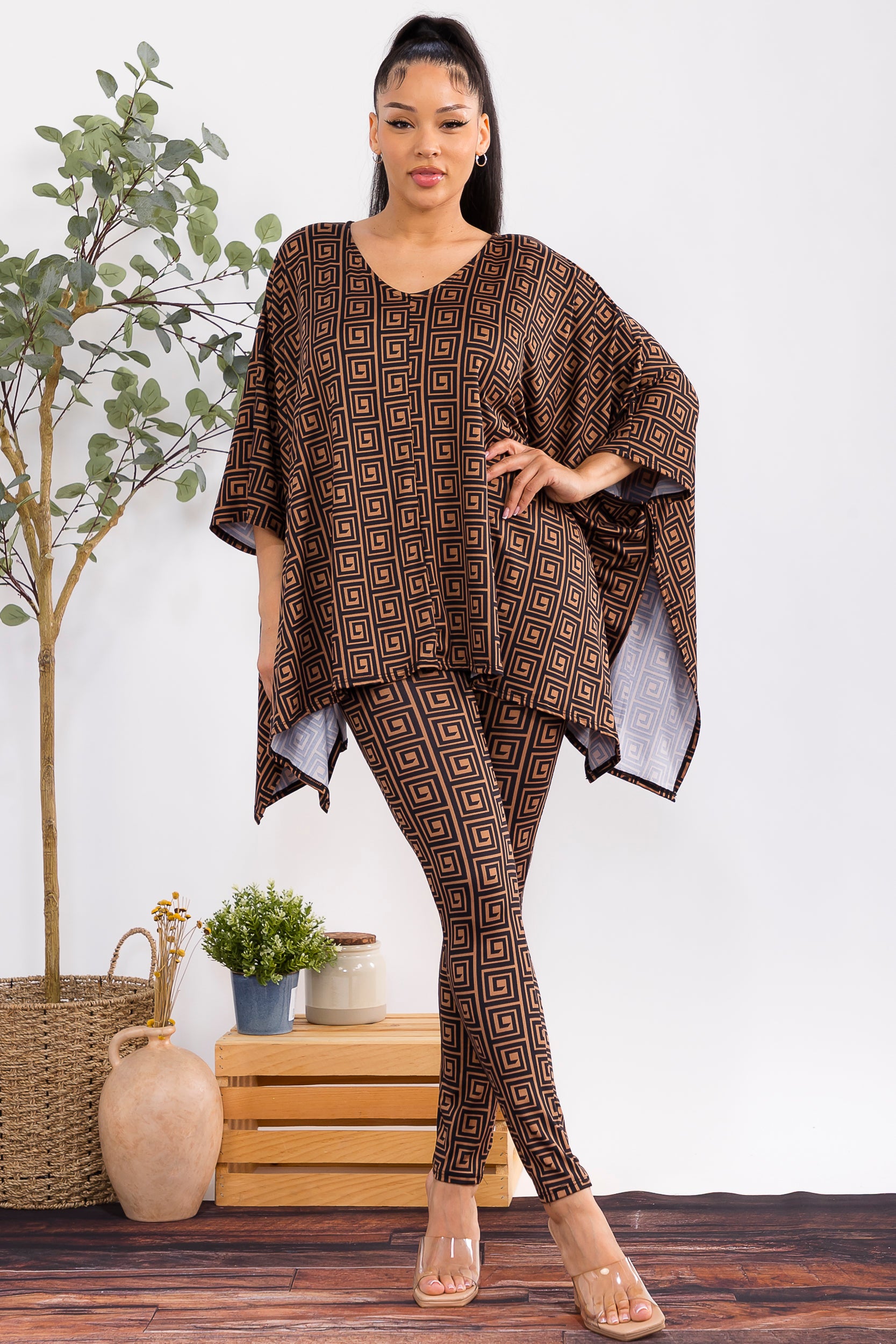 HH637R-P2 Relaxed Fit Printed Top & Leggings Set