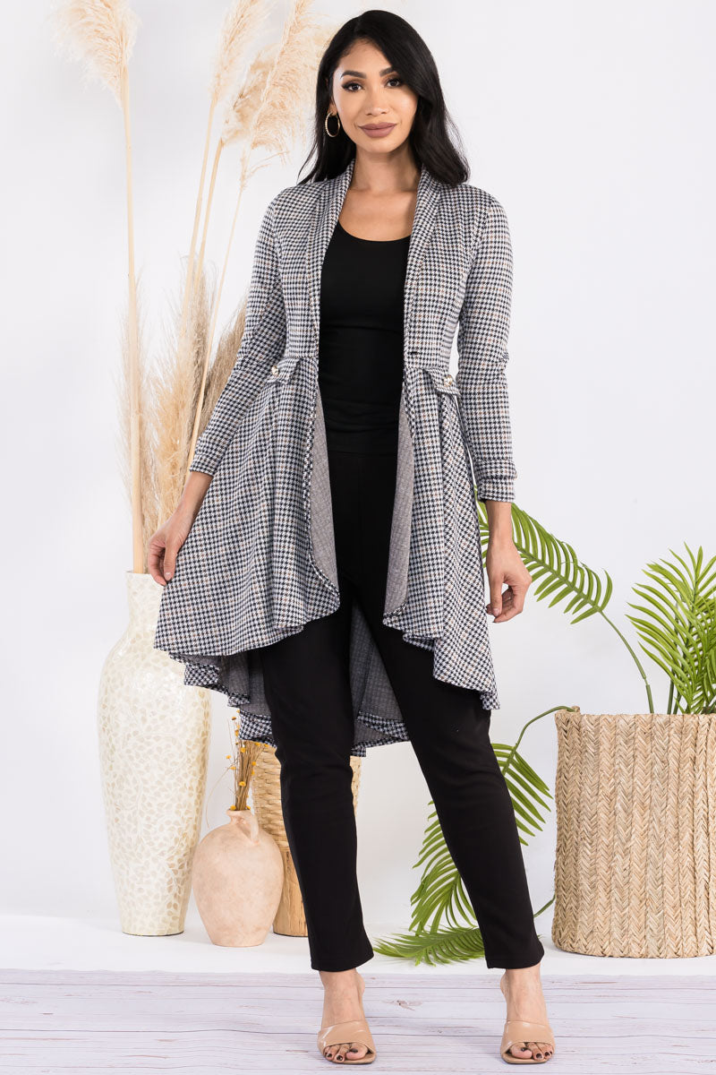 HH744X-HOUNDSTOOTH - CREPE KNIT CHAIN BUTTON HI-LO CARDIGAN