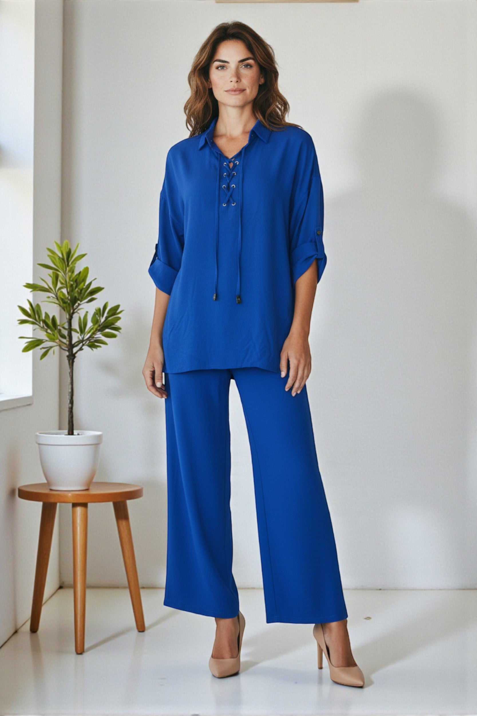 25613-X Plus Size Relaxed Blouse & Wide-Leg Pant Set