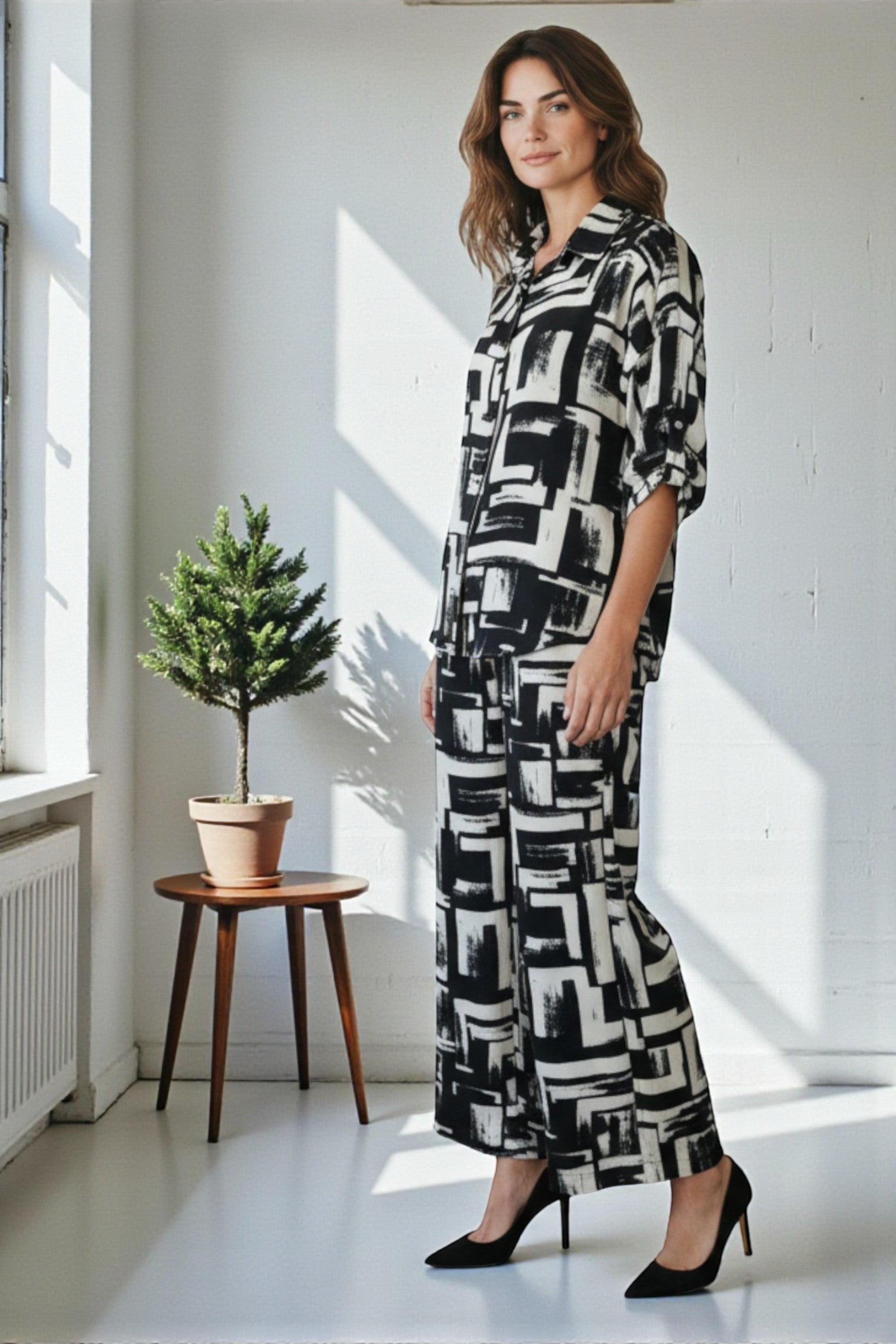 25106-P2-X Plus Size Geometric Print Relaxed Two-Piece Set