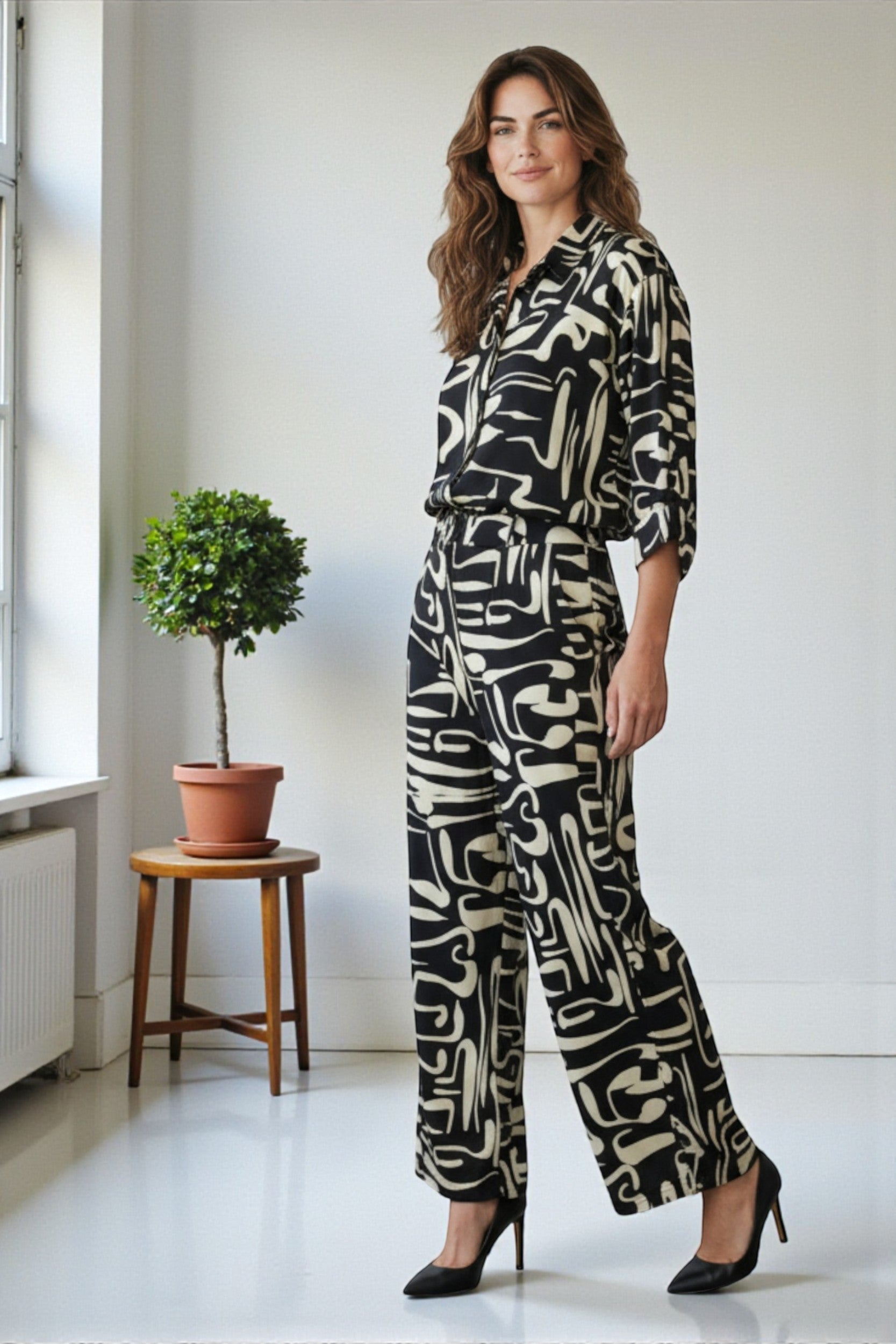 25106-P-X Plus Size Abstract Print Relaxed Two-Piece Set